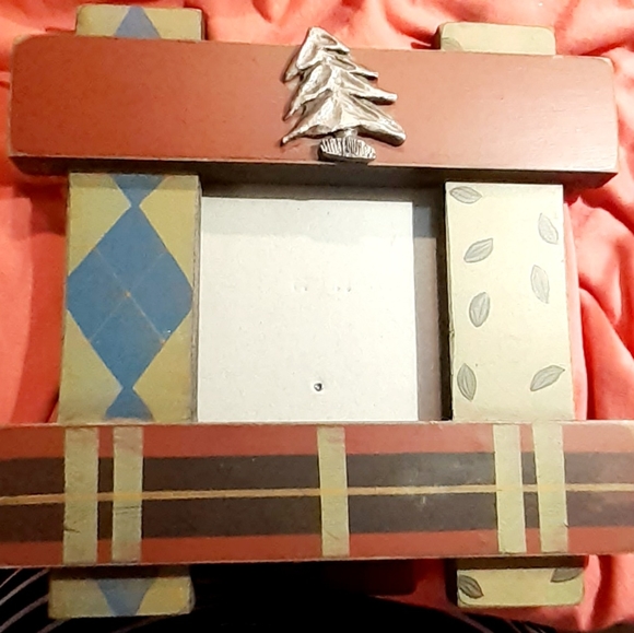 Northwoods style table top picture frame - Picture 2 of 5